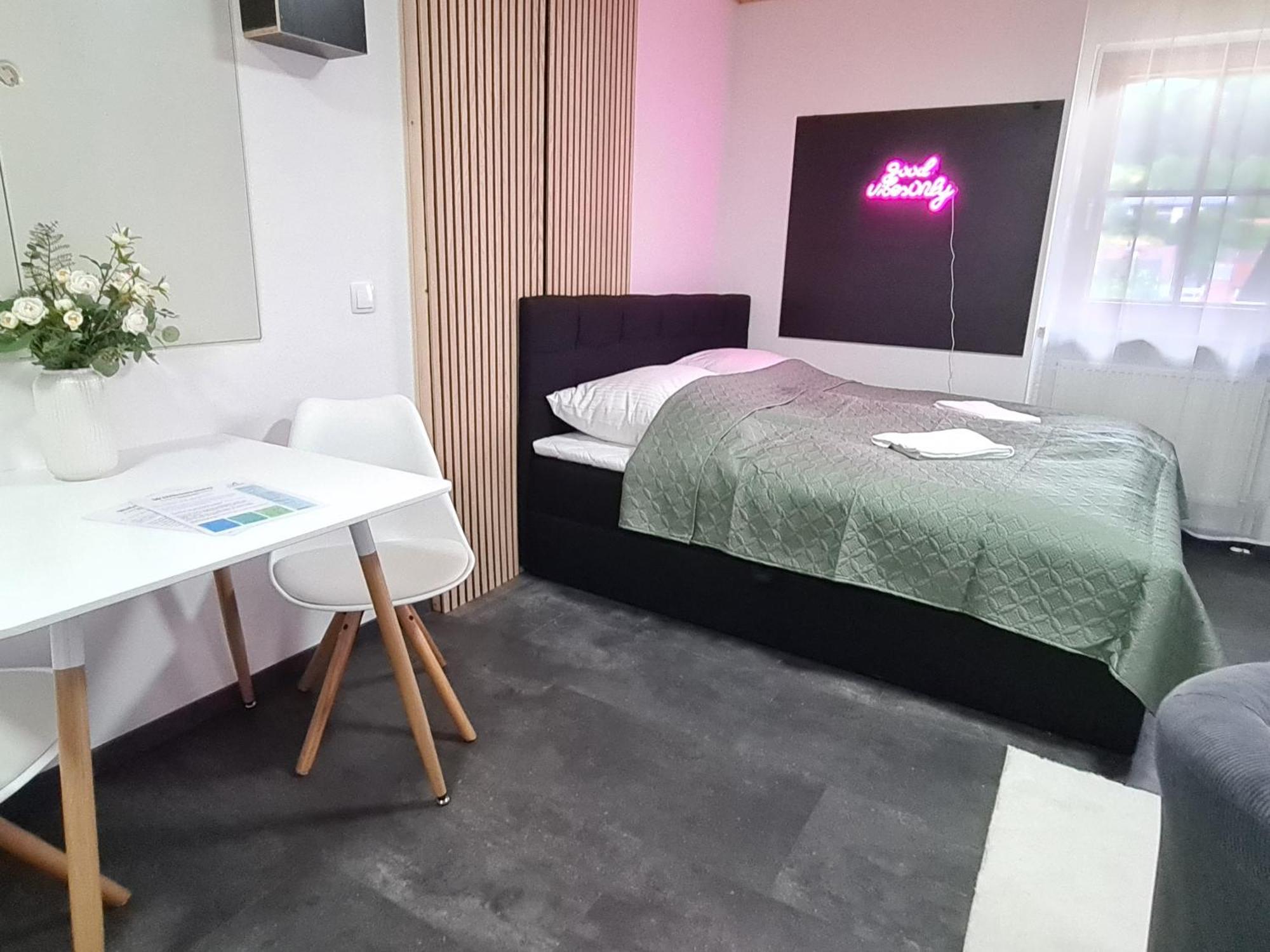 Theox No 11 Studio Apartment Fuer 2 Personen Heppenheim  외부 사진